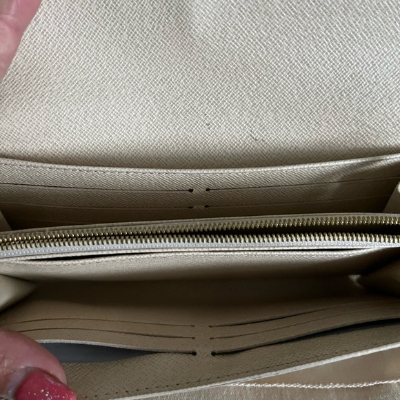 SOLD on FB - Louis Vuitton Sarah wallet - Picture 12 of 13